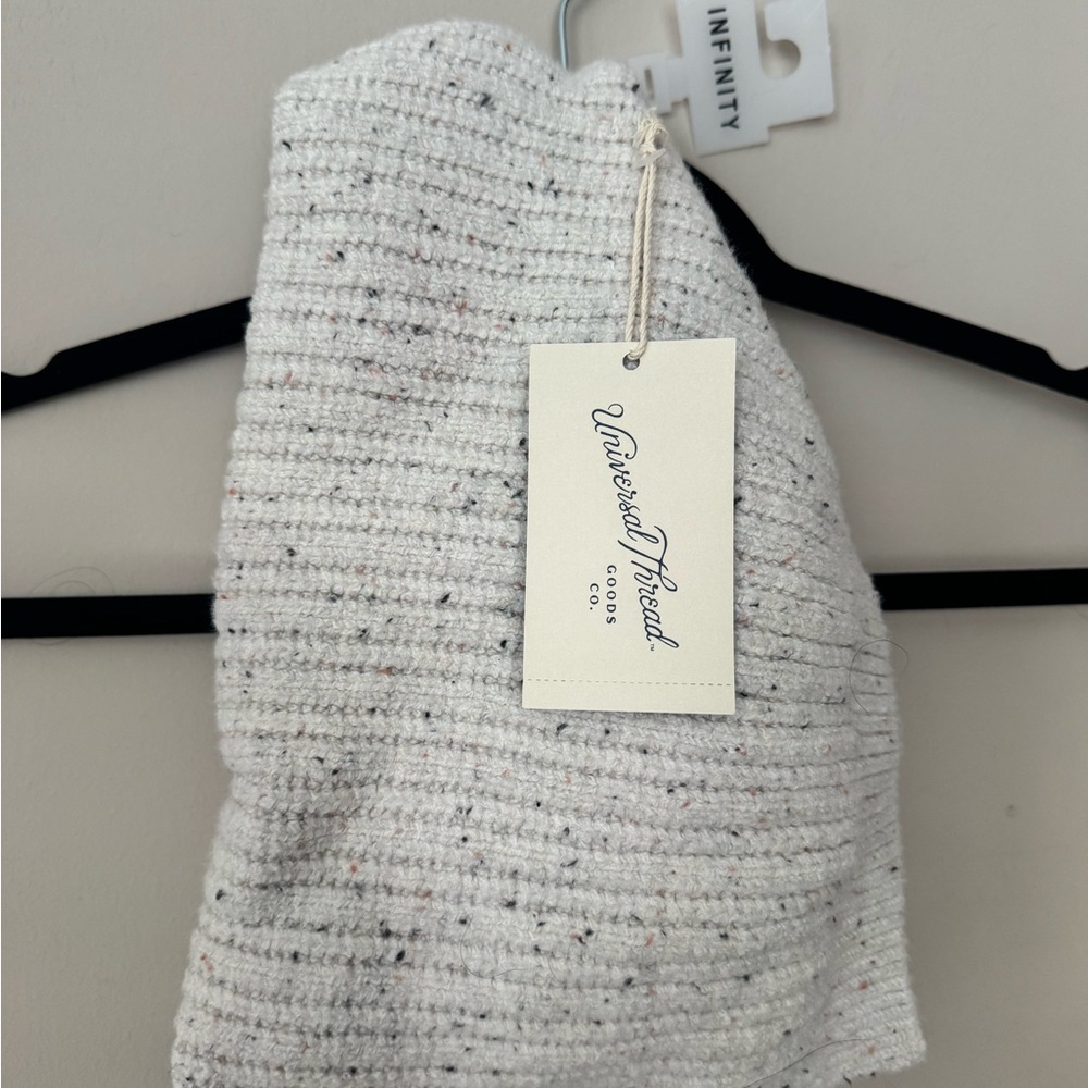 NWT Universal Thread Knit Infinity Scarf